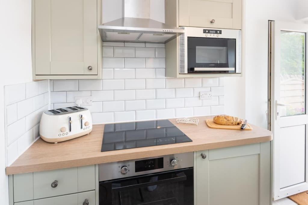 *Brand New* Olive Grove Cottage Torquay Εξωτερικό φωτογραφία